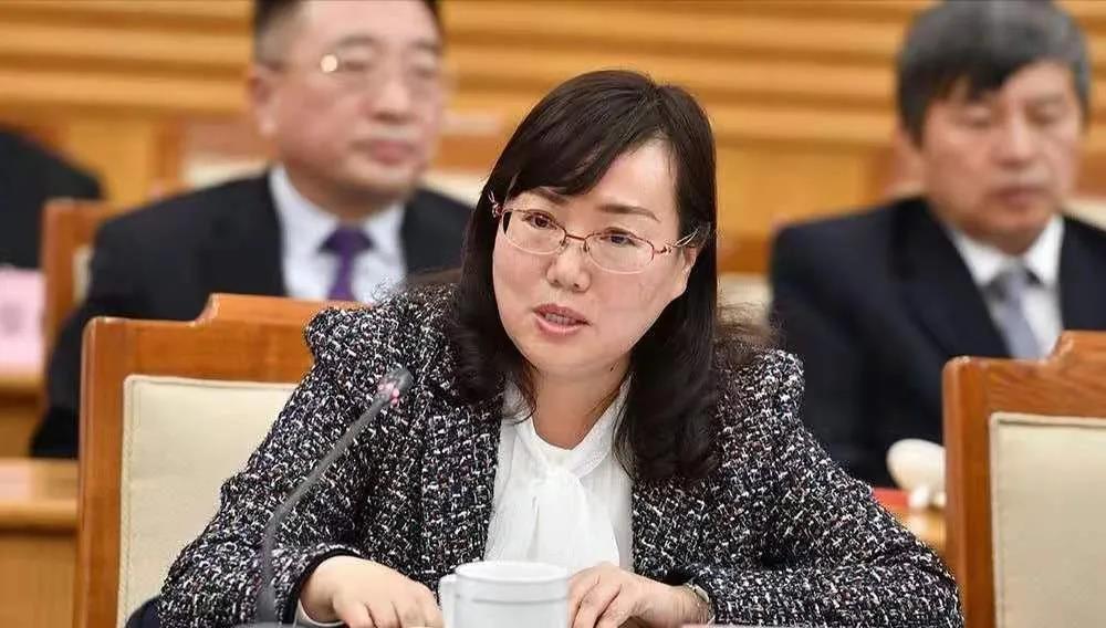 殷红梅.jpg